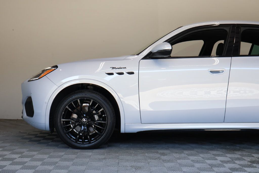 Used 2024 Maserati Grecale Modena AWD/4WD image 8