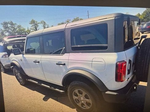 Used 2024 Ford Bronco Big Bend AWD/4WD image 3