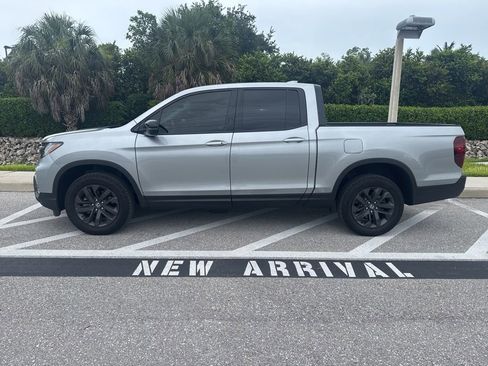 Used 2025 Honda Ridgeline Sport image 21