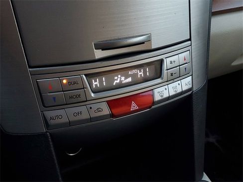 Used 2014 Subaru Outback 2.5i Limited image 22