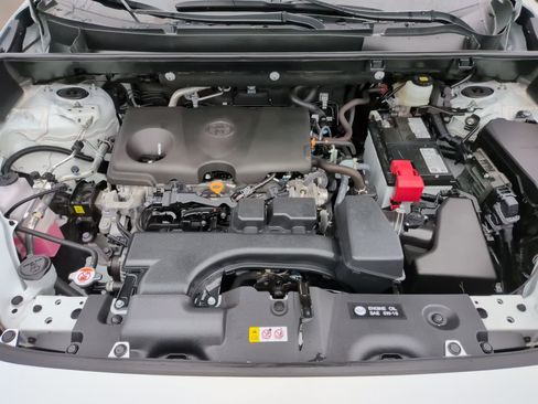 Certified 2025 Toyota RAV4 XLE image 31