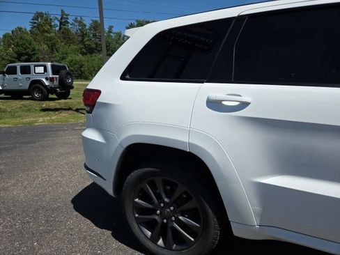 Used 2019 Jeep Grand Cherokee High Altitude AWD/4WD image 35