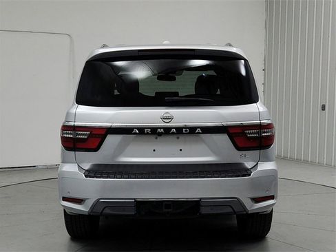 Used 2021 Nissan Armada SL w/ Captain's Chairs Package image 6