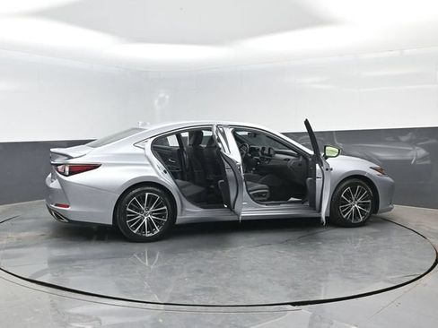 Used 2024 Lexus ES 350 w/ Premium Package FWD image 31