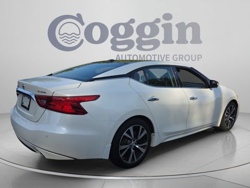 Used 2017 Nissan Maxima Platinum FWD image 5