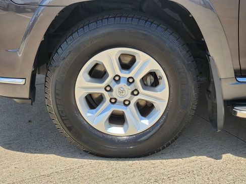Used 2014 Toyota 4Runner Limited RWD image 10