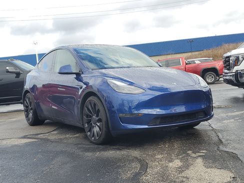 Used 2024 Tesla Model Y Performance image 1