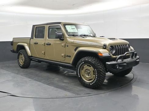 New 2026 Jeep Gladiator Willys AWD/4WD image 1
