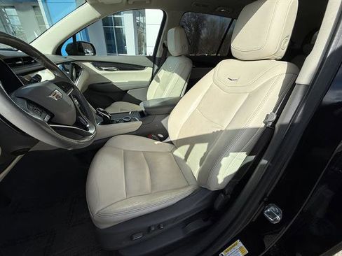 Used 2020 Cadillac XT6 Premium Luxury image 14