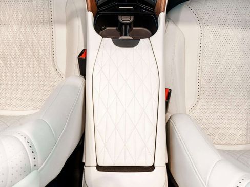 Used 2024 Aston Martin DB12 Convertible RWD image 53