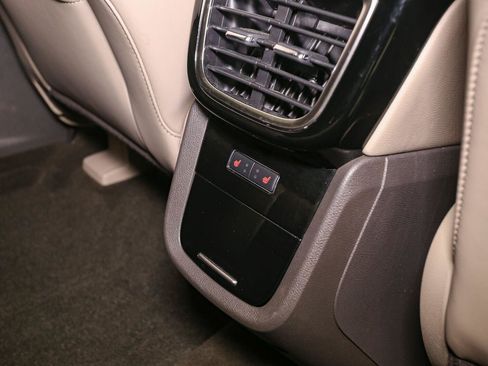 Used 2021 Lincoln Nautilus Reserve AWD/4WD image 25