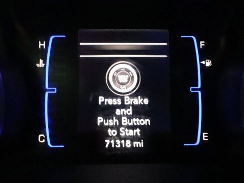 Used 2019 Chrysler Pacifica Touring-L image 21