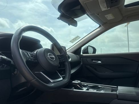 Certified 2023 Nissan Rogue SV w/ SV Premium B Package FWD image 37