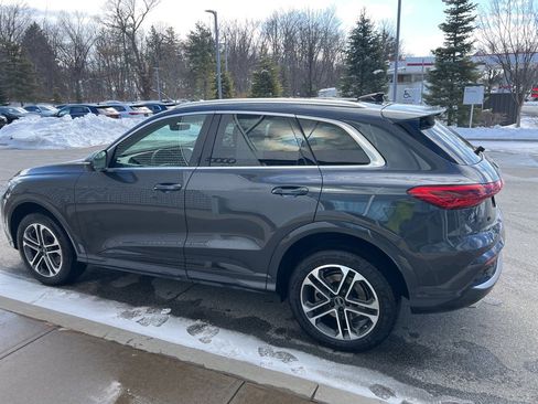 Used 2025 Audi Q5 Premium Plus w/ Premium Plus image 39