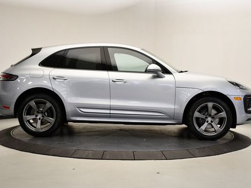 Certified 2026 Porsche Macan AWD/4WD image 8