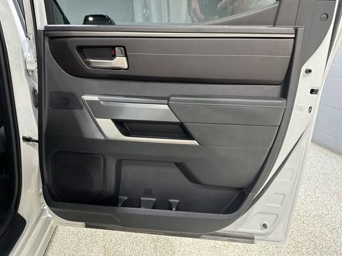 Used 2022 Toyota Tundra SR5 w/ SR5 Premium Package image 14