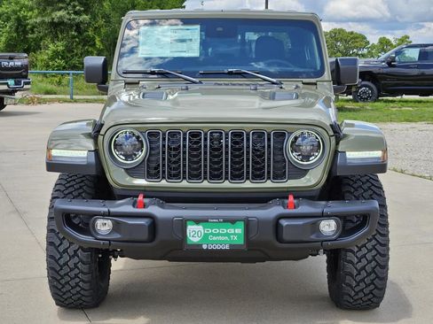 New 2025 Jeep Gladiator Rubicon image 3