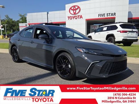 Used 2026 Toyota Camry SE w/ Convenience Package FWD image 1