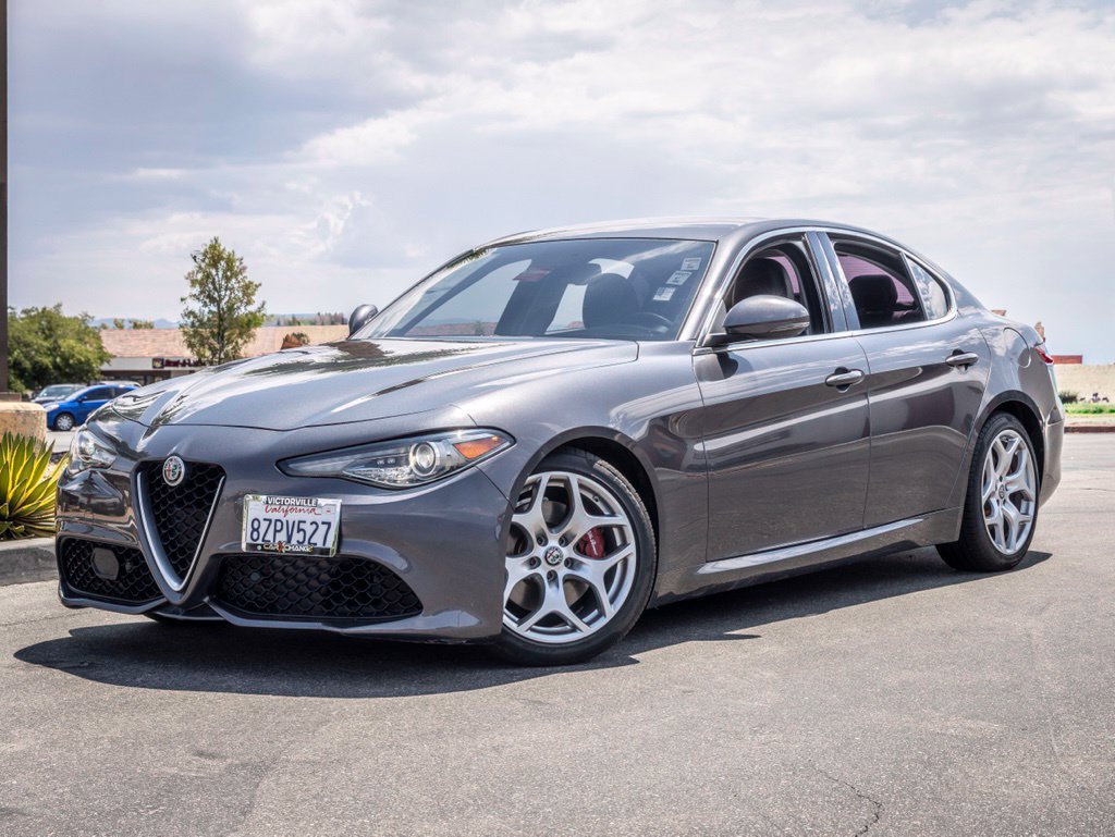 Used 2018 Alfa Romeo Giulia Ti w/ TI Leather Package RWD image 14