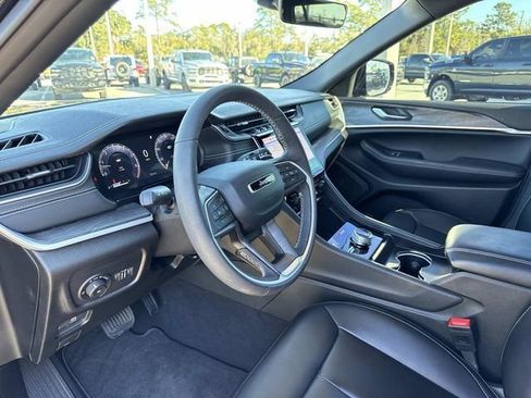 Used 2025 Jeep Grand Cherokee Limited w/ Trailer Tow Package image 21