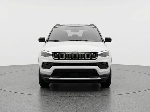 Used 2025 Jeep Compass Limited AWD/4WD image 2