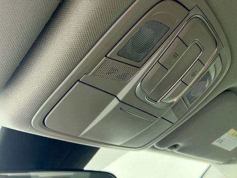 Used 2020 Hyundai Santa Fe SE image 18