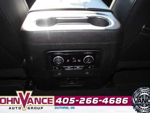 Used 2021 Chevrolet Suburban LT w/ LT Signature Package image 28