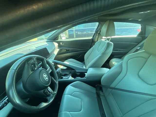 Used 2024 Hyundai Elantra Limited FWD image 4