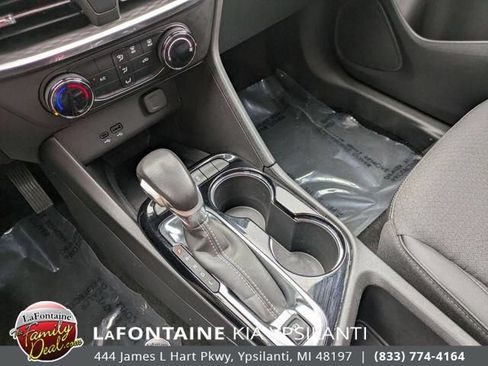 Used 2024 Buick Encore GX Preferred FWD image 22