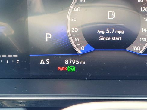 Used 2025 Volkswagen Jetta SE w/ Sunroof Package FWD image 31