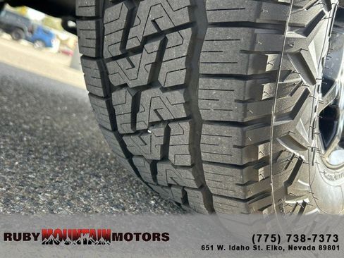 Used 2022 Chevrolet Colorado Z71 w/ Z71 Midnight Edition image 27