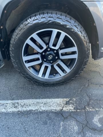 Used 2019 Toyota 4Runner Limited AWD/4WD image 34