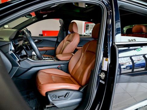 Used 2021 Audi Q7 3.0T Premium image 14