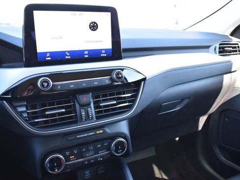 Used 2022 Ford Escape SEL image 13