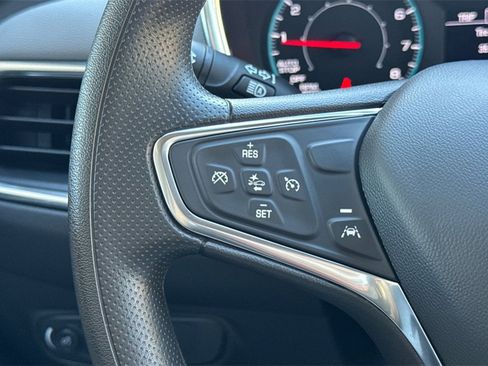 Used 2024 Chevrolet Equinox LS image 31