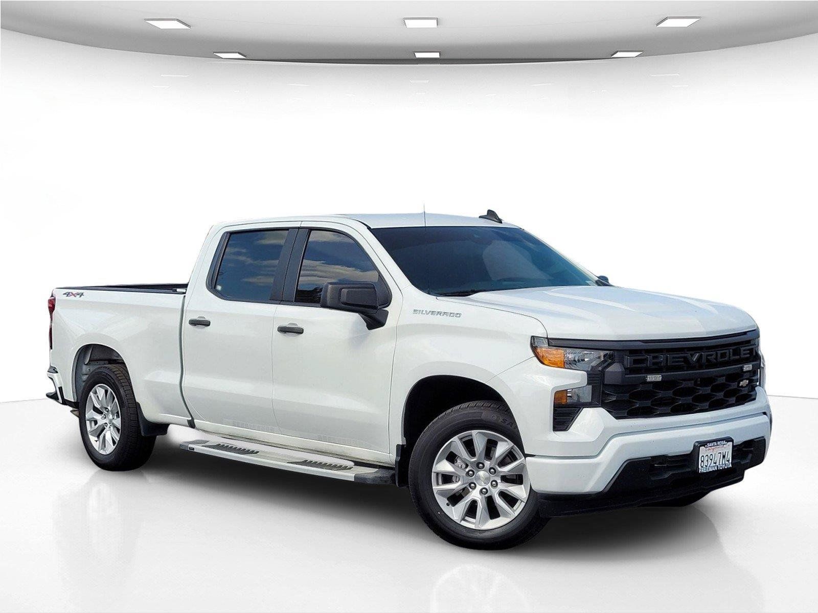 Used 2023 Chevrolet Silverado 1500 Custom AWD/4WD image 2