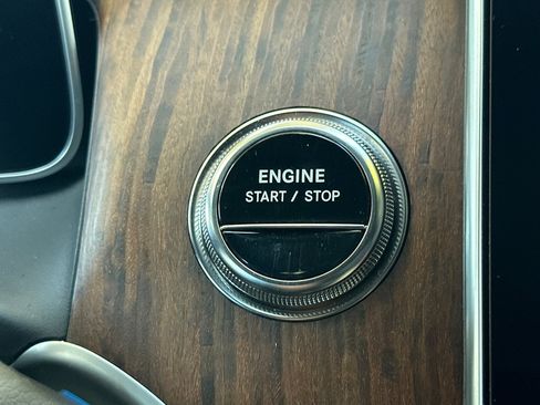 Certified 2025 Mercedes-Benz GLC 350e 4MATIC image 16