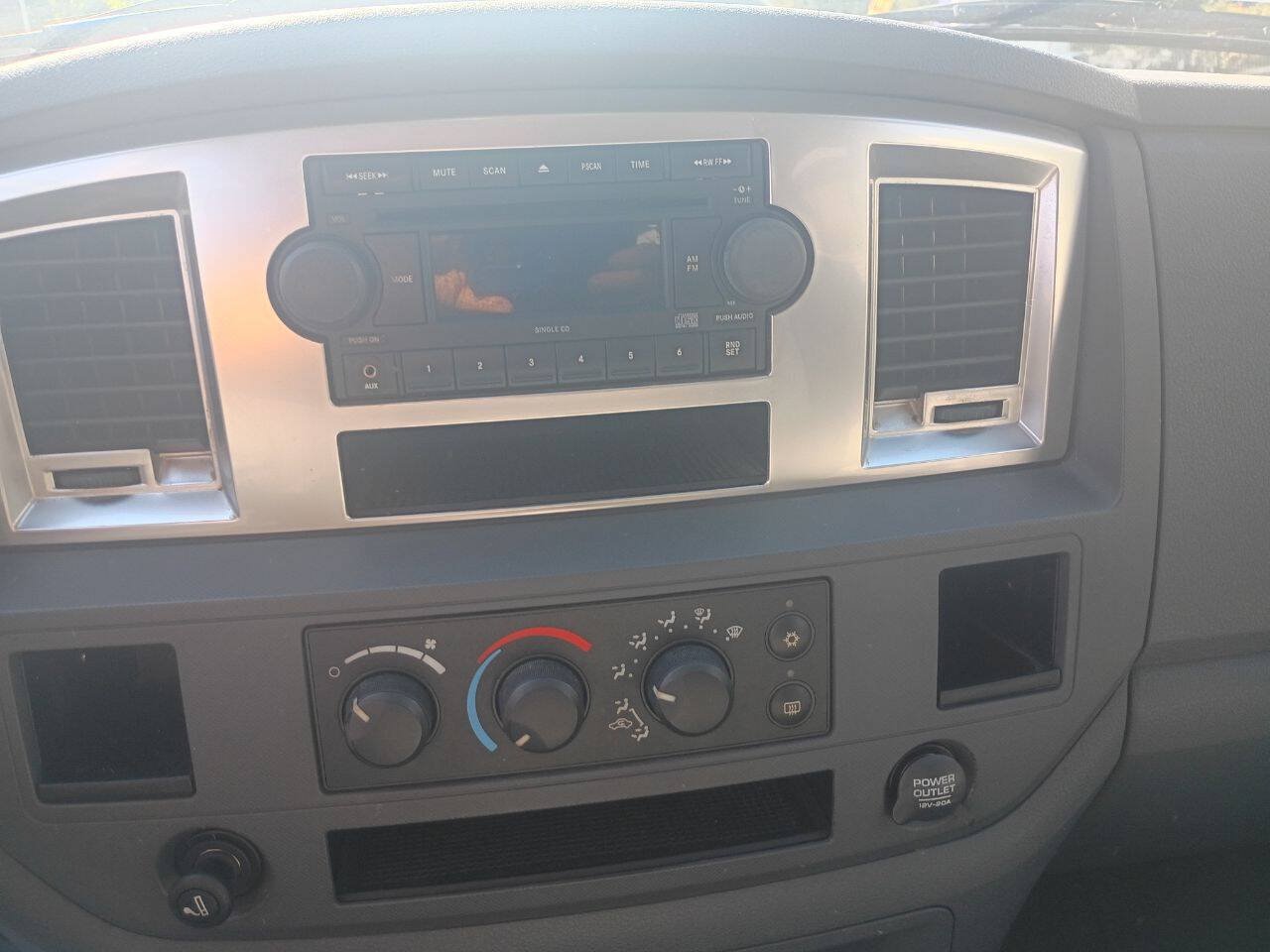 Used 2007 Dodge Ram 2500 Truck SLT AWD/4WD image 15