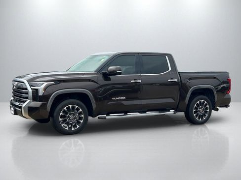 Used 2023 Toyota Tundra Limited w/ Power Package image 8