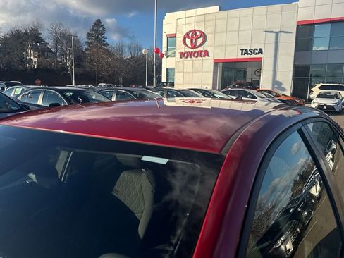 Used 2020 Toyota Corolla LE image 43