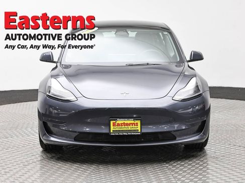 Used 2023 Tesla Model 3 Standard Range image 2