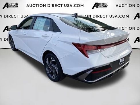 Used 2025 Hyundai Elantra Limited FWD image 22