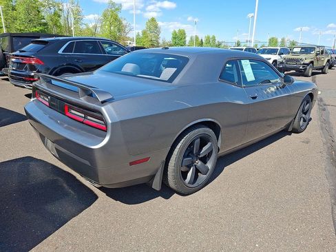 Used 2012 Dodge Challenger R/T RWD image 5