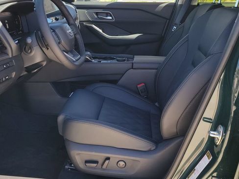 New 2026 Nissan Rogue Platinum w/ Platinum Premium Package AWD/4WD image 6