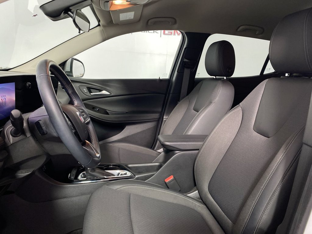 Used 2024 Buick Encore GX Preferred FWD image 11