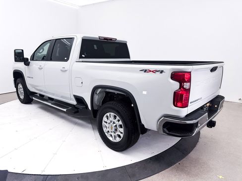 Used 2025 Chevrolet Silverado 3500 LT w/ Safety Package image 14