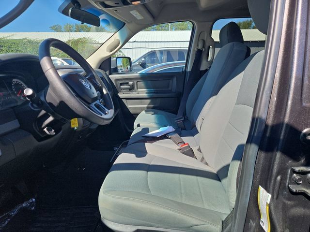 Used 2017 RAM 1500 Express AWD/4WD image 10