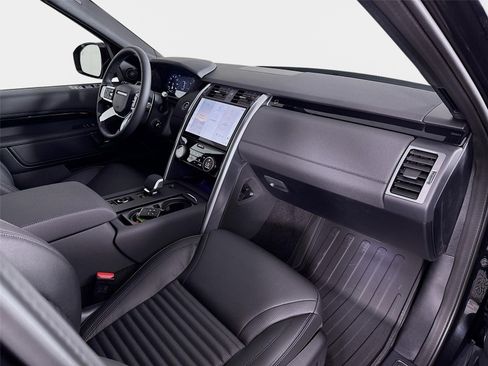 Used 2026 Land Rover Discovery S AWD/4WD image 31