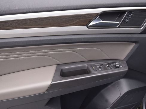 Used 2022 Volkswagen Atlas SE image 26