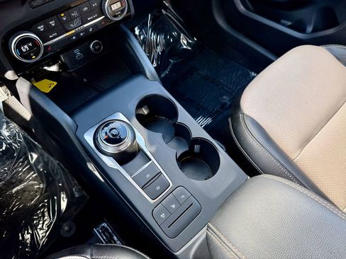 Used 2021 Ford Escape Titanium w/ Titanium Elite Package image 21